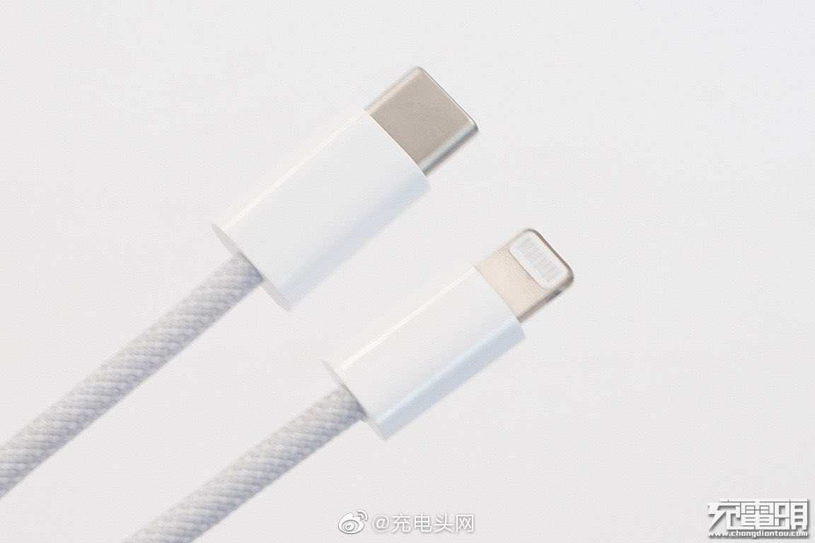 Possível cabo trançado USB-C para Lightning do "iPhone 12"