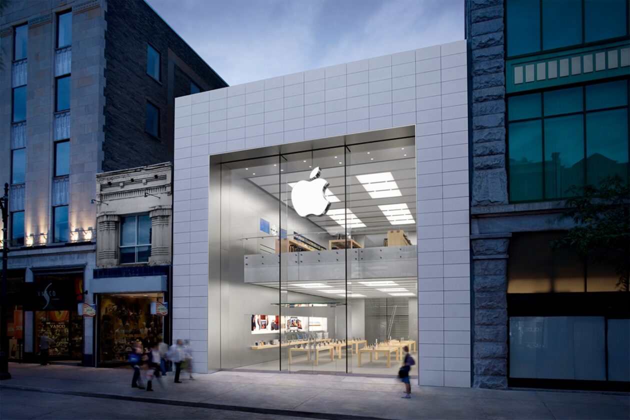 Apple Sainte-Catherine (in Canada) should change location