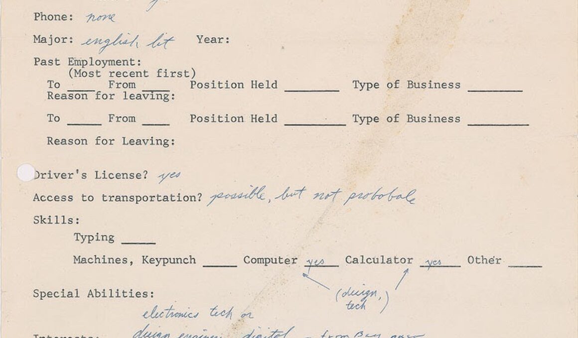 Formulário de emprego preenchido por Steve Jobs em 1973