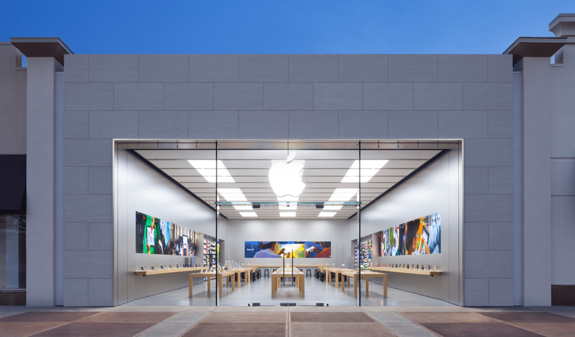 Apple Eastwood Towne Center em Michigan