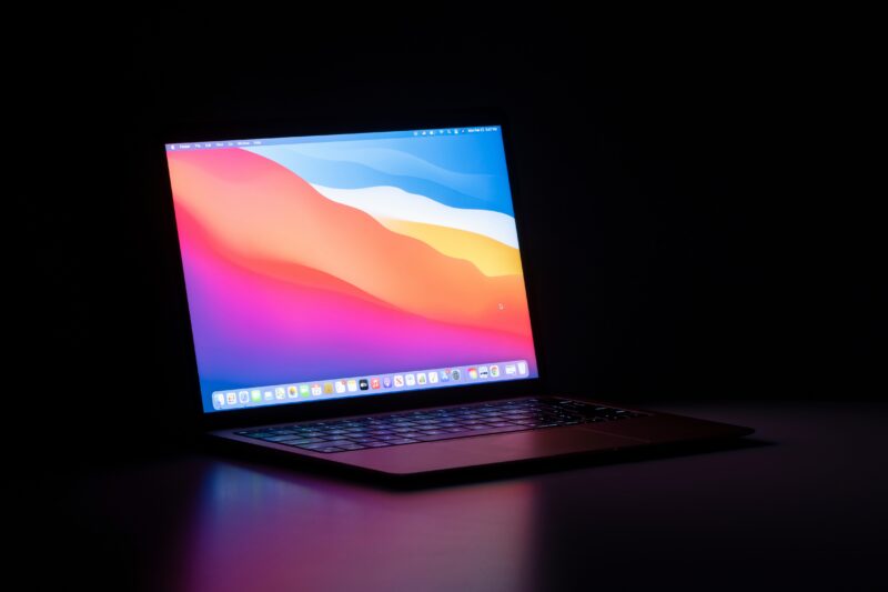 MacBook Air M1 rodando o macOS Big Sur