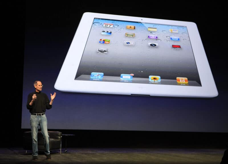 Steve Jobs apresentando o iPad 2