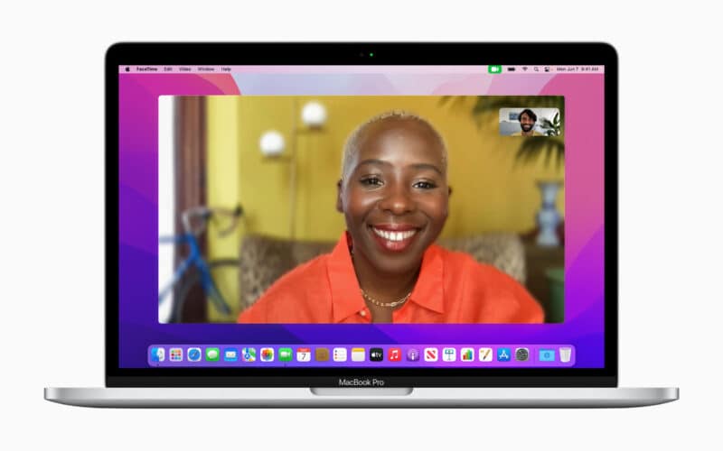 Modo Retrato do FaceTime no macOS Monterey num MacBook Pro