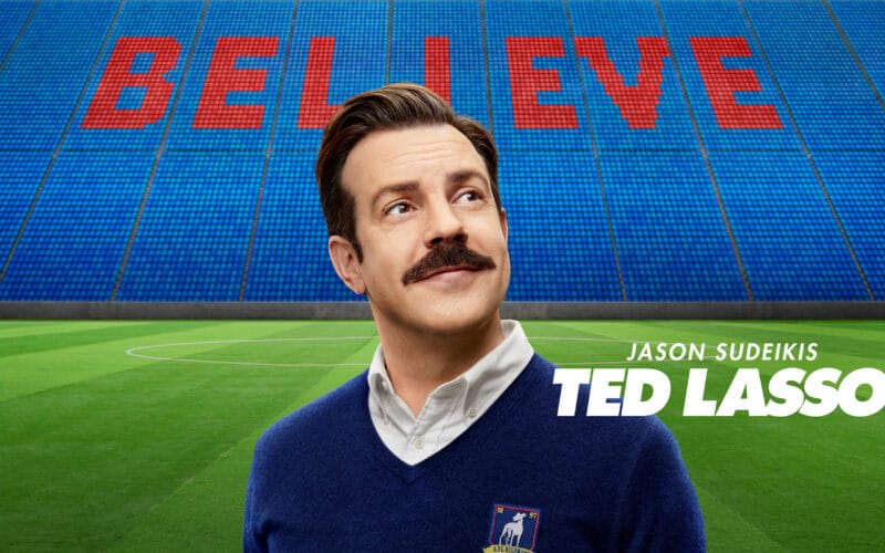 Jason Sudeikis em banner de "Ted Lasso"