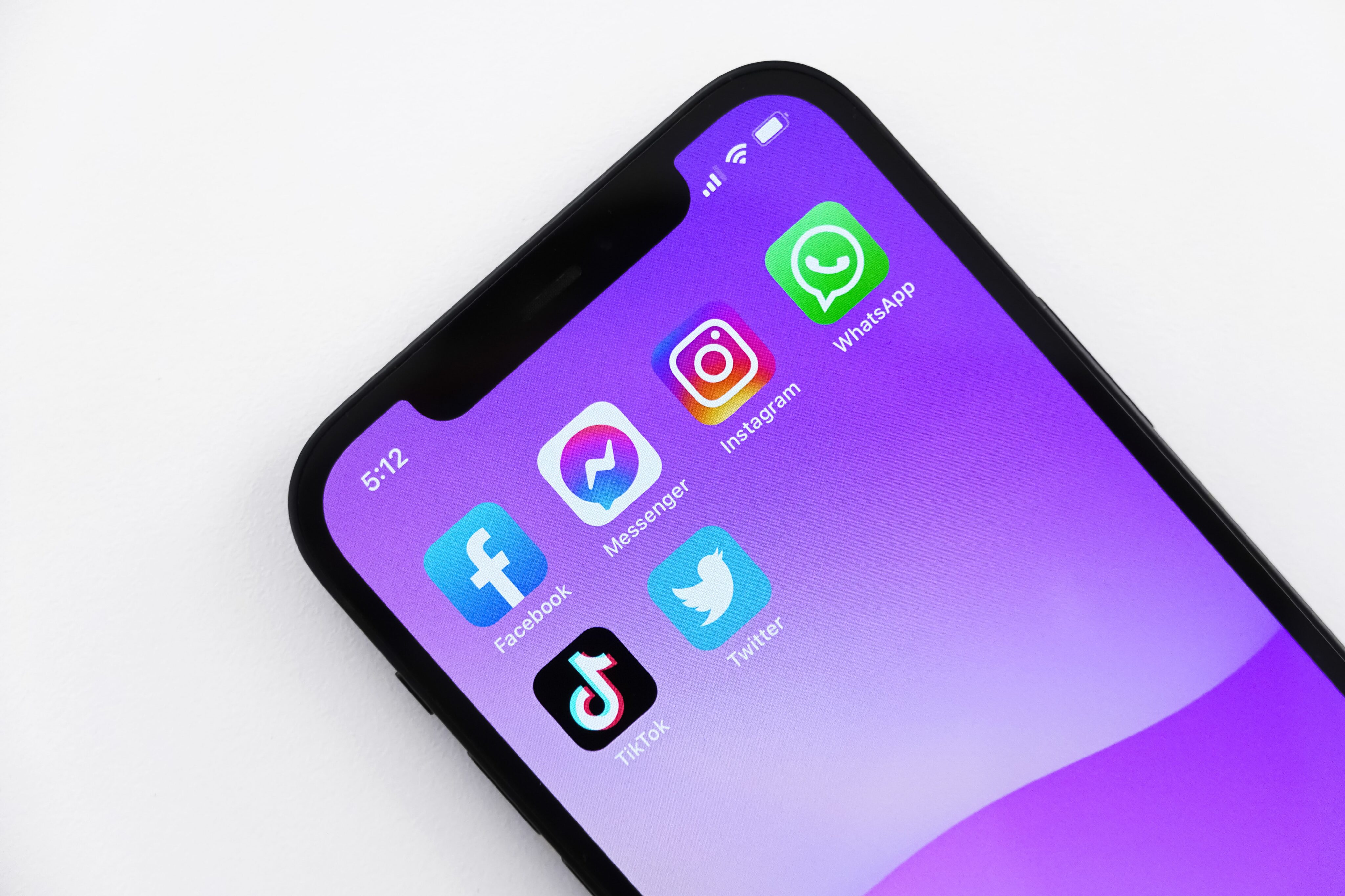 TikTok, Zoom e Facebook estão entre apps mais baixados de setembro