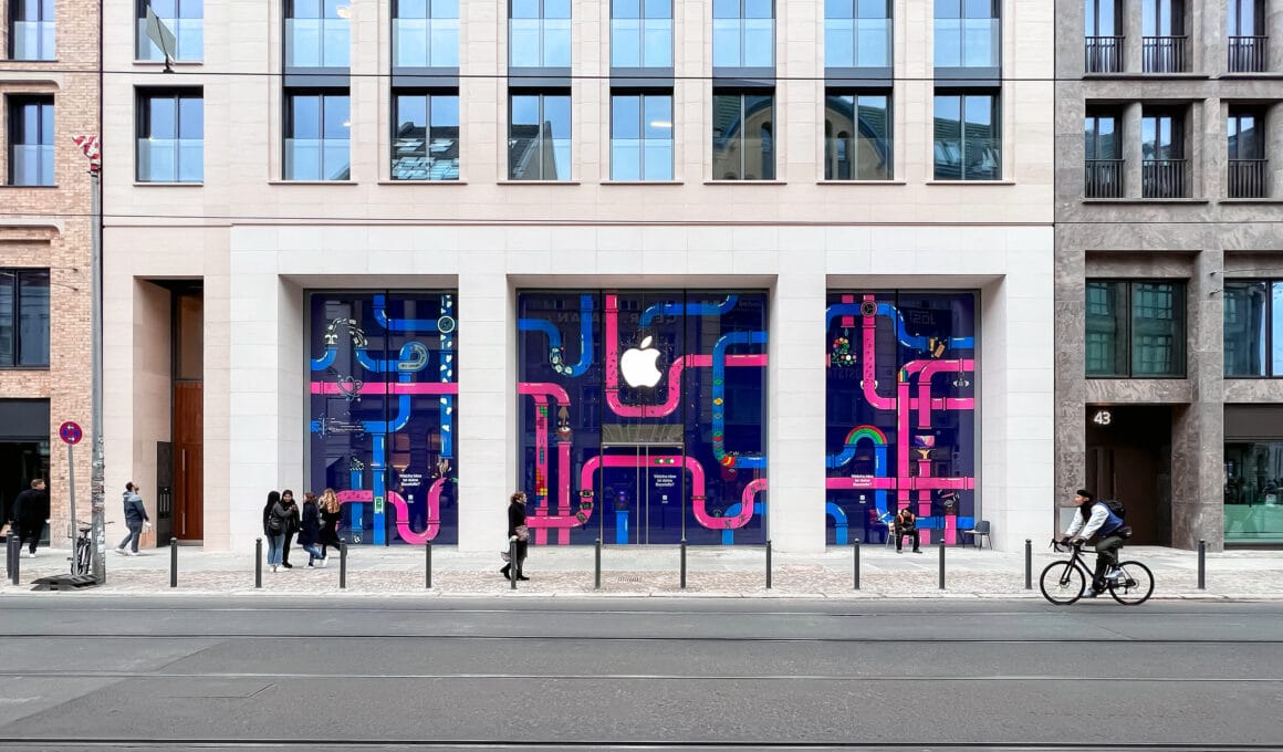Apple Rosenthaler Straße, em Berlim (Alemanha)