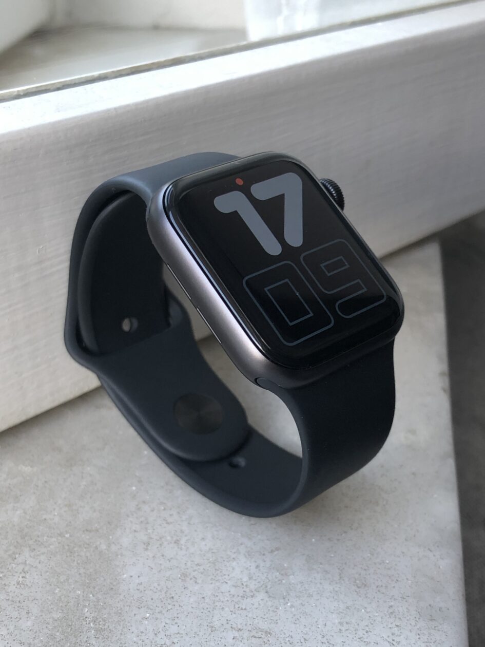 Apple Watch Series 7 ganha tela mais resistente com bordas reduzidas