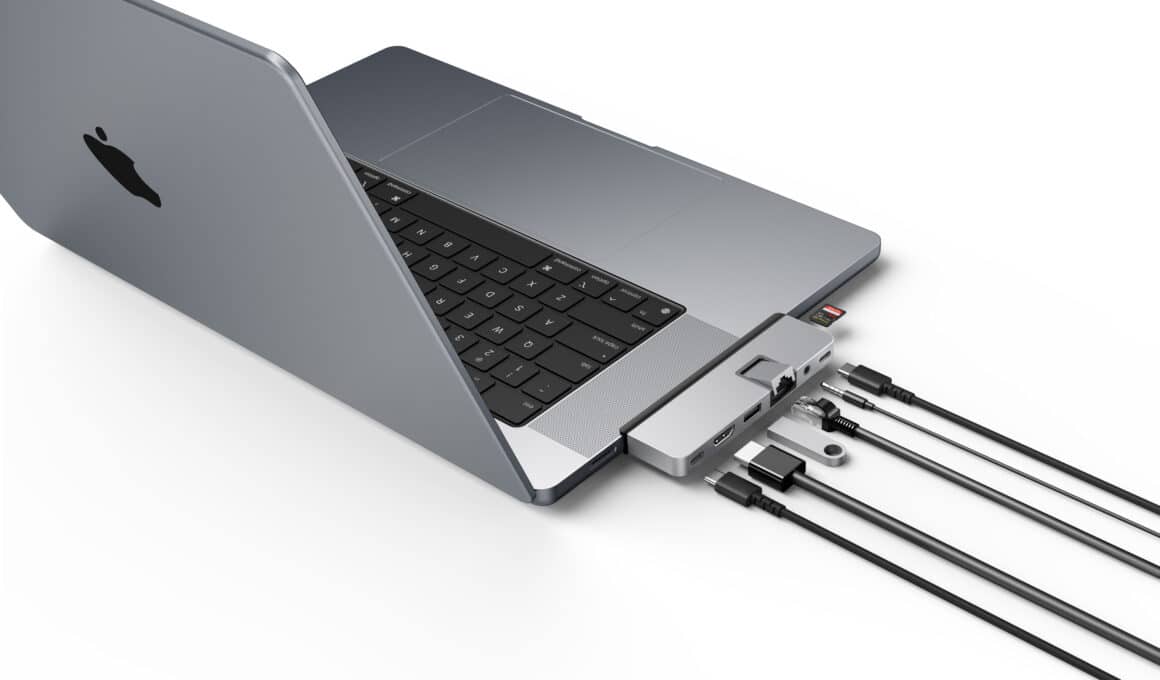 HyperDrive DUO PRO conectado a um MacBook Pro