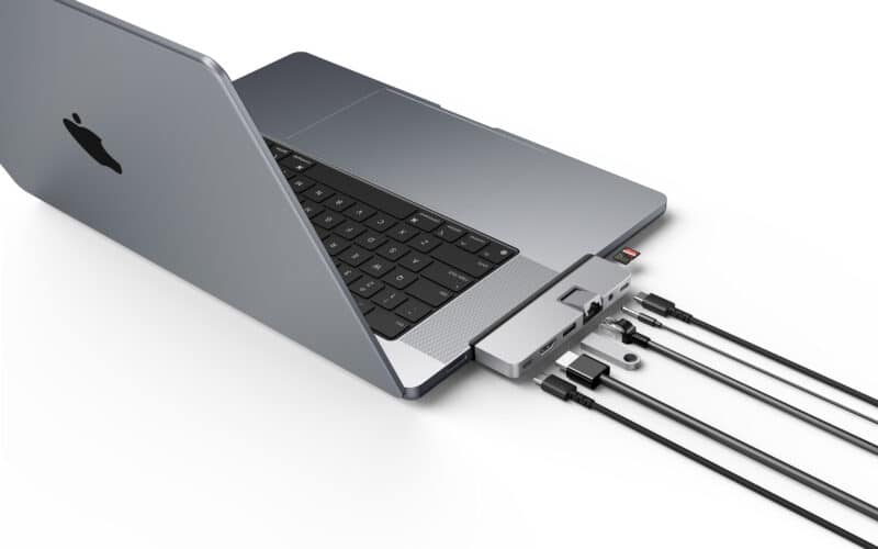 HyperDrive DUO PRO conectado a um MacBook Pro