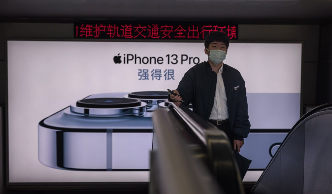Banner do iPhone 13 Pro na China