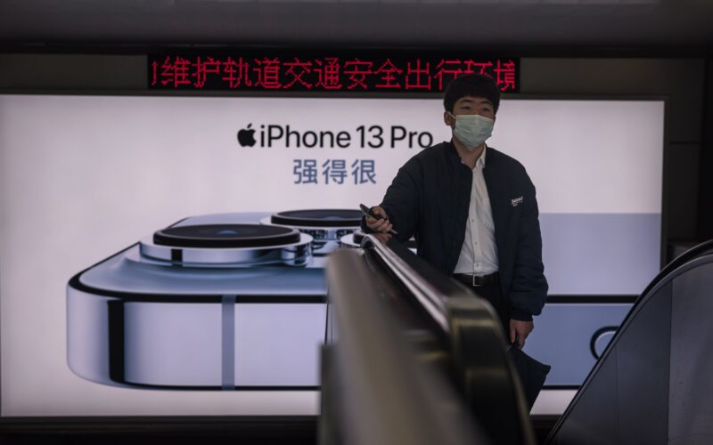 Banner do iPhone 13 Pro na China