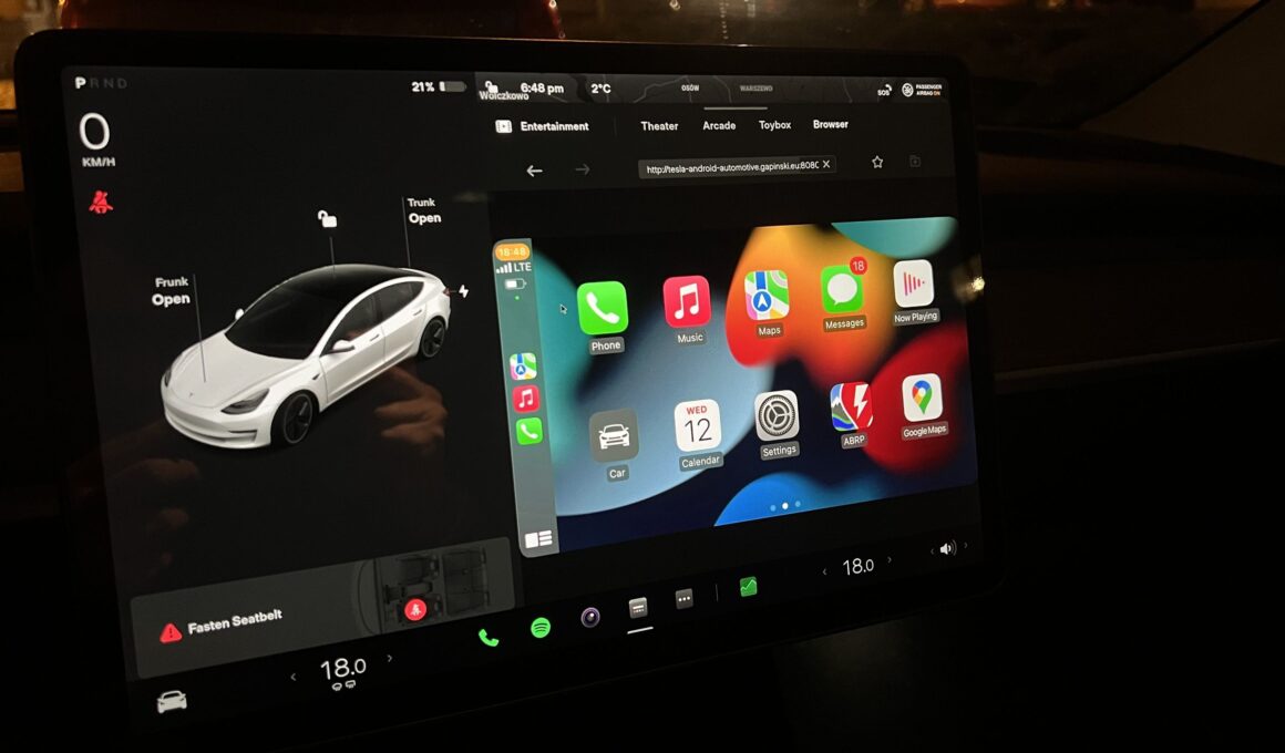 Hack para rodar o CarPlay num veículo Tesla