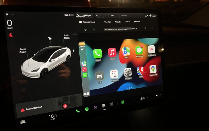Hack para rodar o CarPlay num veículo Tesla