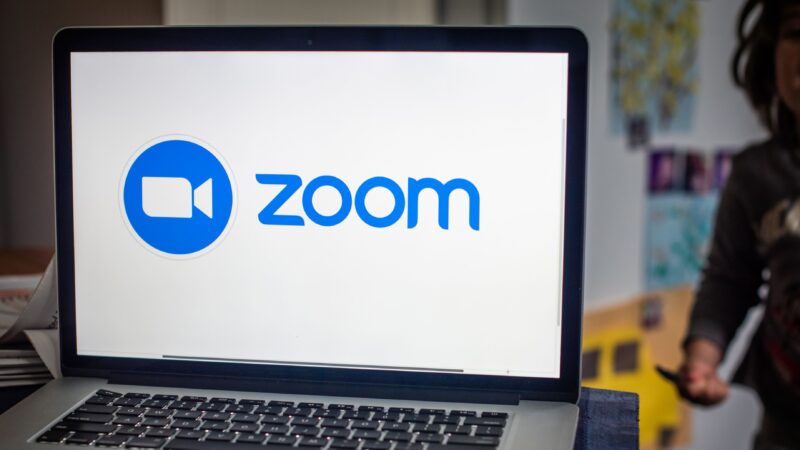 Logo do Zoom em um MacBook Pro