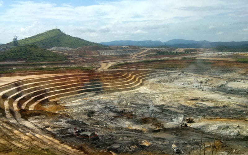 Extração de minerais