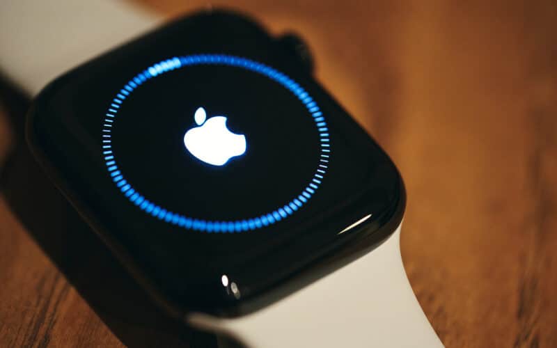 Apple Watch instalando um novo sistema