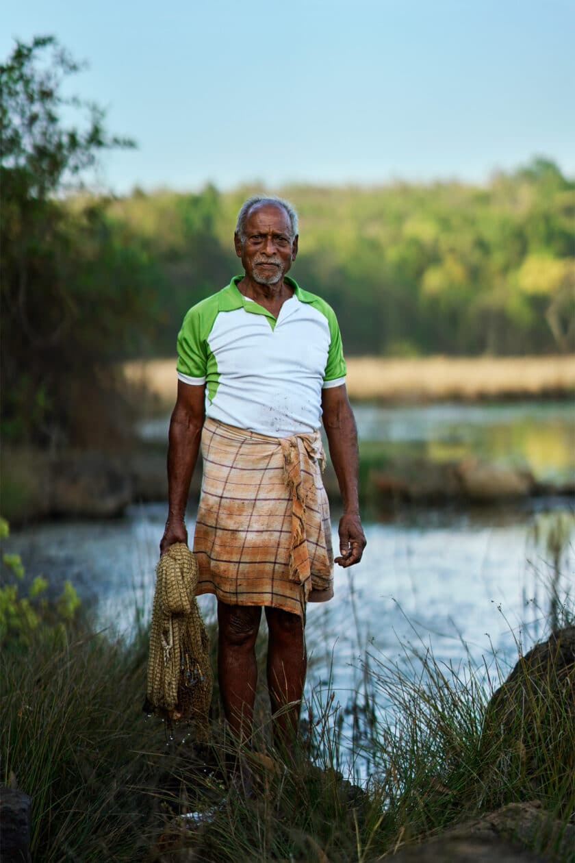 Namdev Waitaram More, pescador que será beneficiado pela iniciativa de proteção de manguezais da Apple na Índia