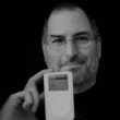 Steve Jobs com um iPod