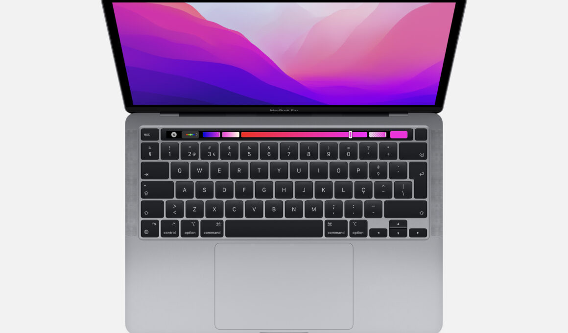 MacBook Pro de 13 polegadas com M2 visto de cima