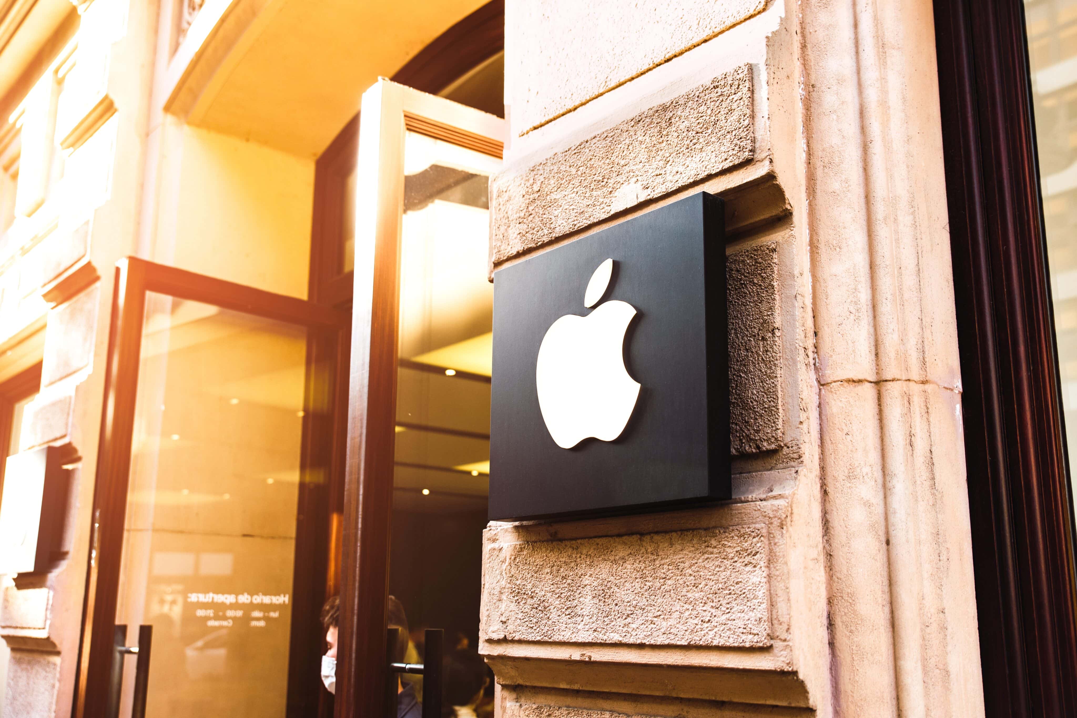 Nova York, Ny, Eua - 07 De Julho De 2015: A Apple Store, Em Um Dia
