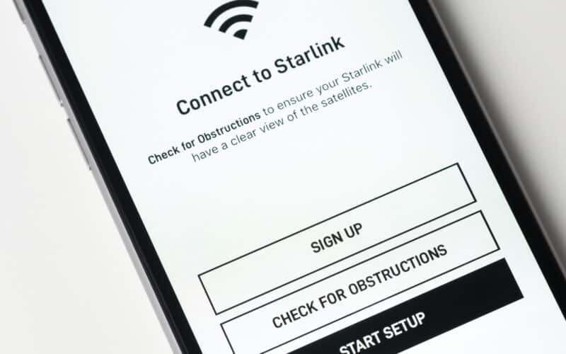 iPhone conectando-se a uma rede Starlink