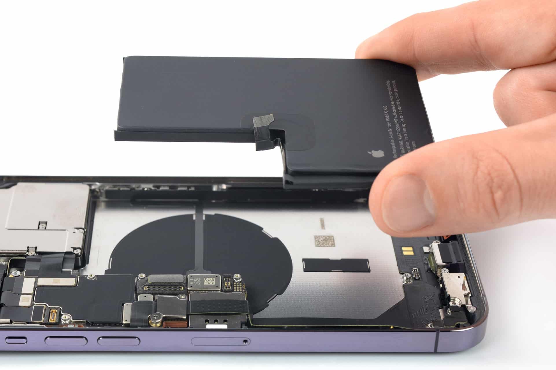 iFixit desmonta o não tão reparável iPhone 14 Pro Max - MacMagazine