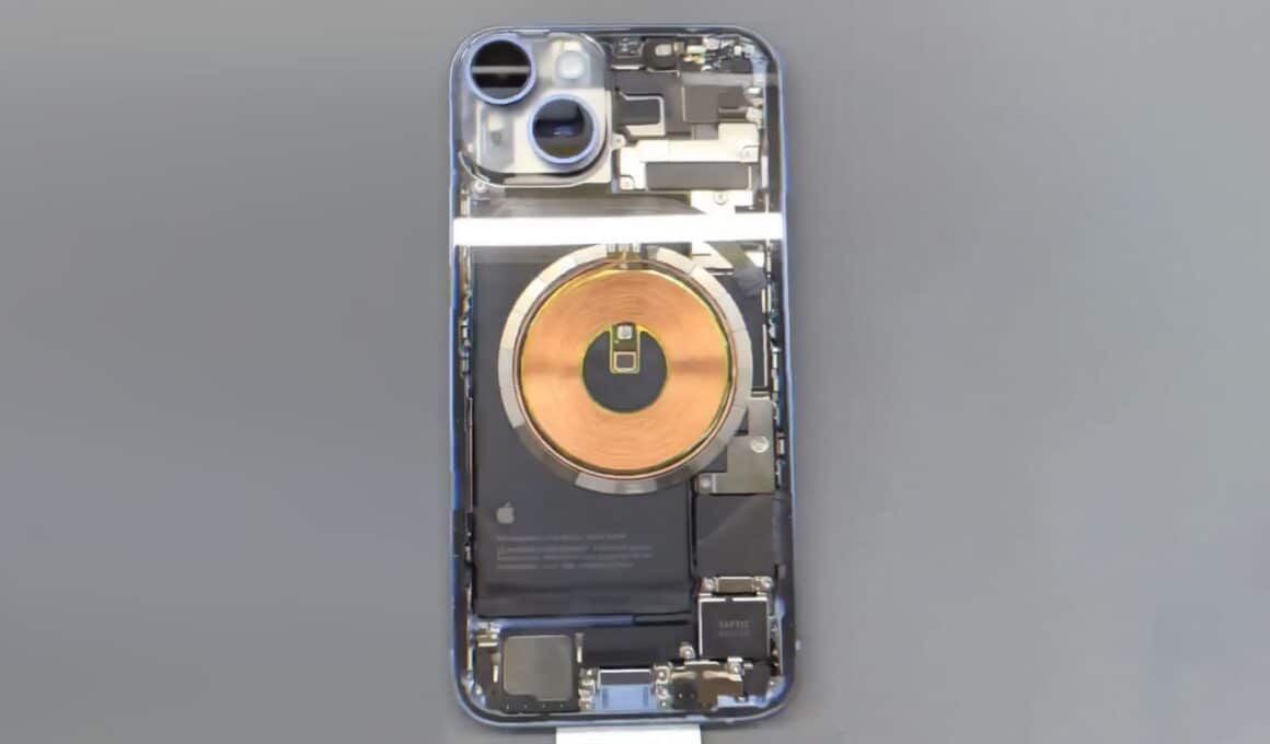 IPhone 14 transparente