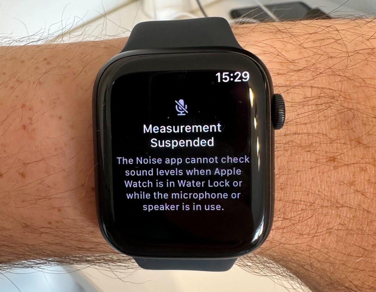Apple Watch Series 8 problema no microfone
