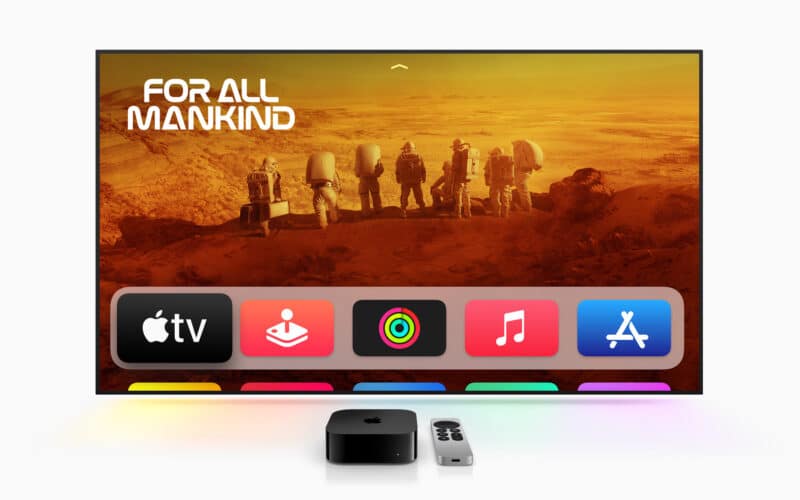 Nova Apple TV 4K com Siri Remote em frente à televisão