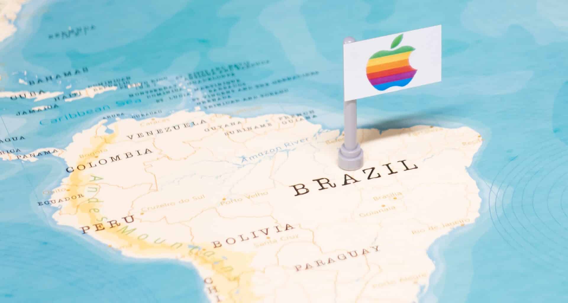 Mapa do Brasil com uma bandeira da Apple