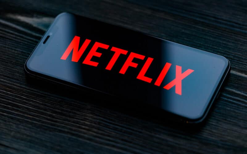 Fim de senhas compartilhadas fez busca para cancelar a Netflix disparar no  Brasil - MacMagazine