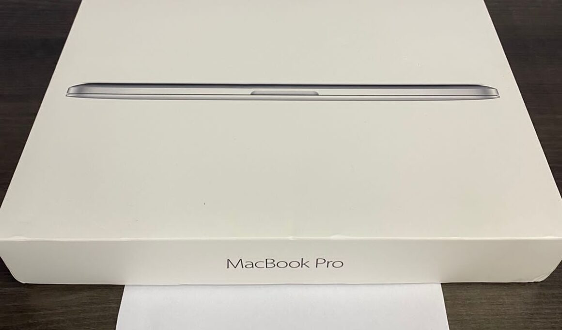 MacBook Pro para leilão pela Receita Federal