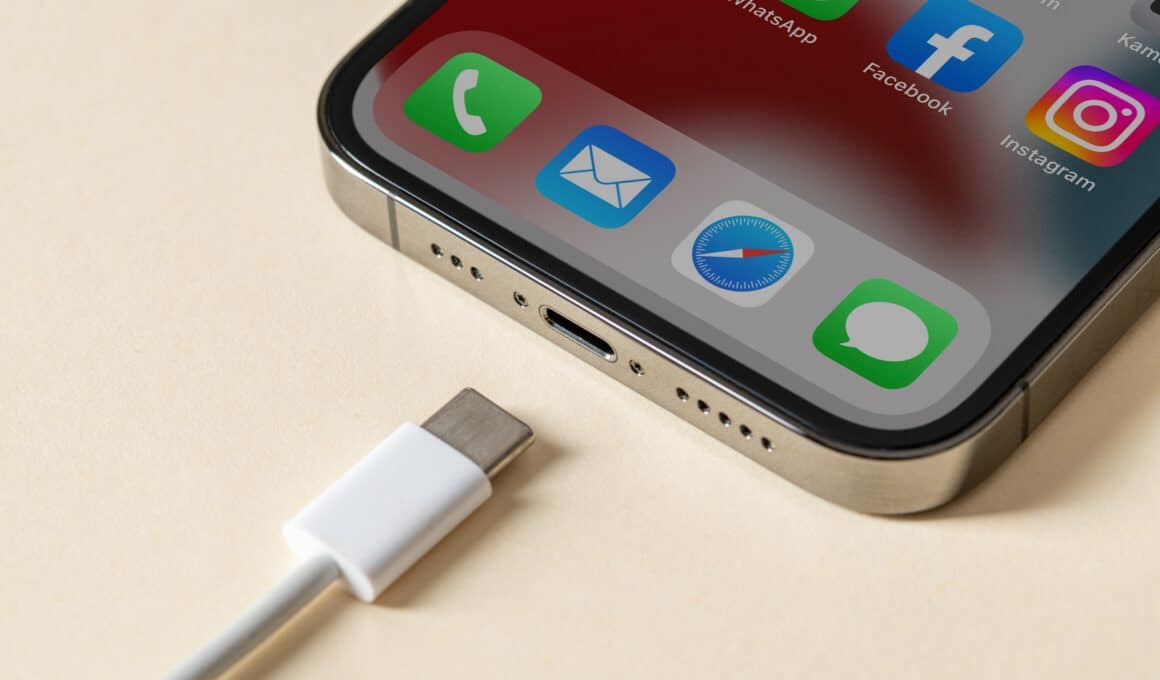 iPhone com USB-C