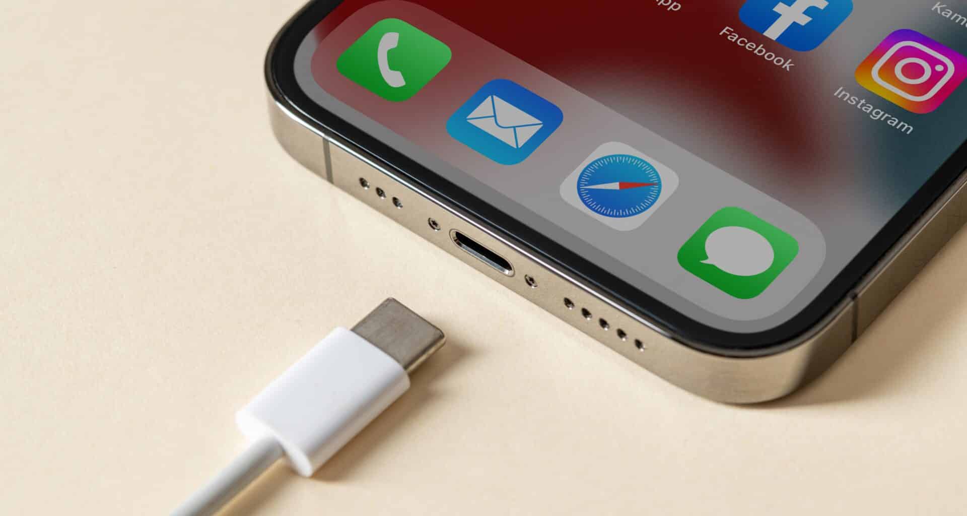 iPhone com USB-C