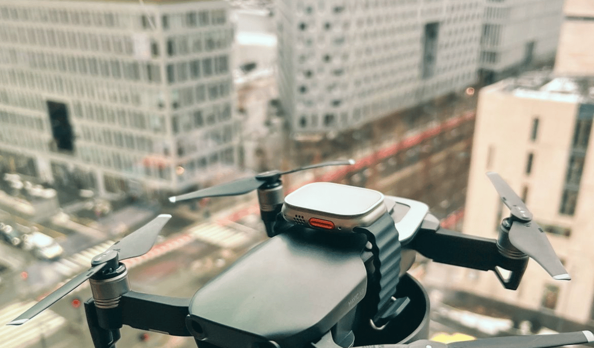 Apple Watch Ultra instalado sobre drone