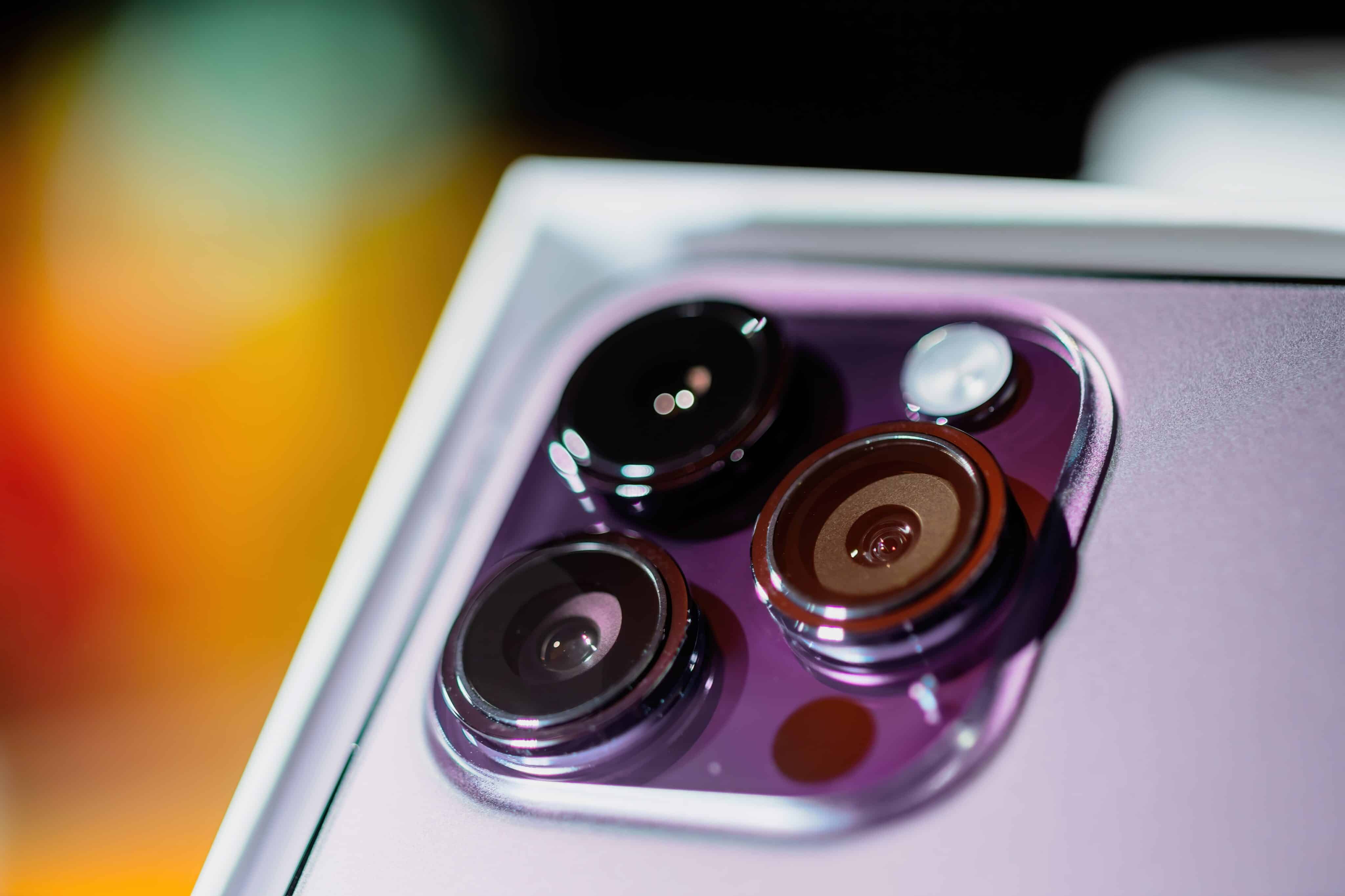 Qual o melhor? Samsung Galaxy S23 Ultra enfrenta iPhone 14 Pro Max em teste  de câmera 
