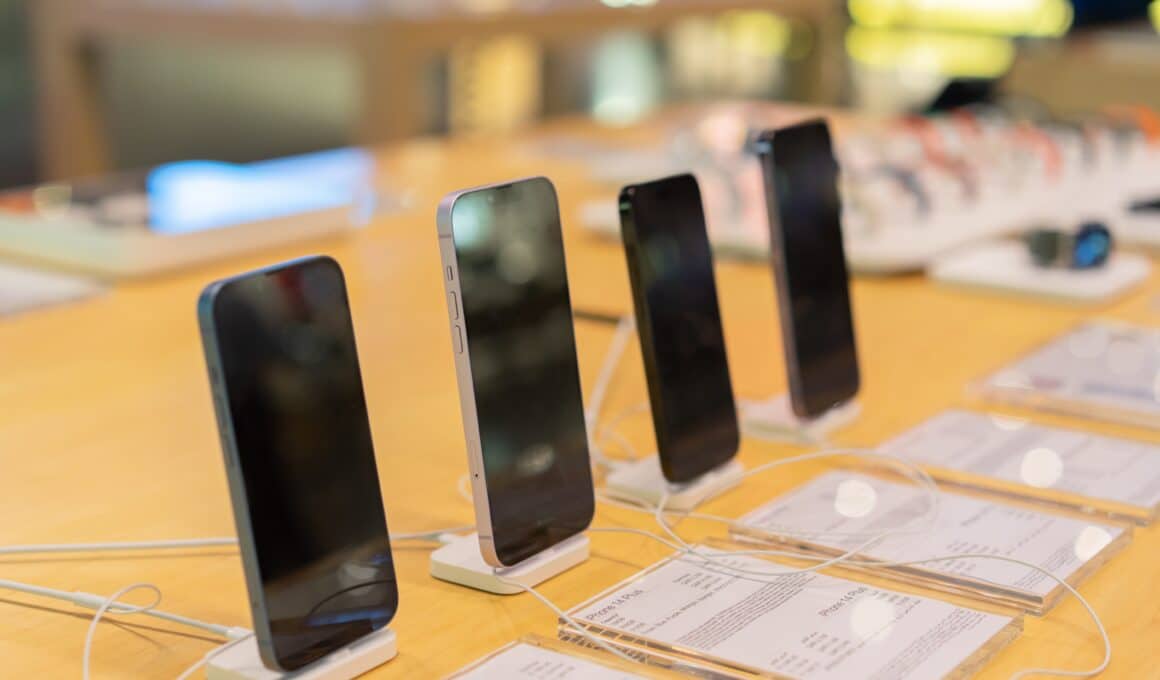iPhones 14 em Apple Store