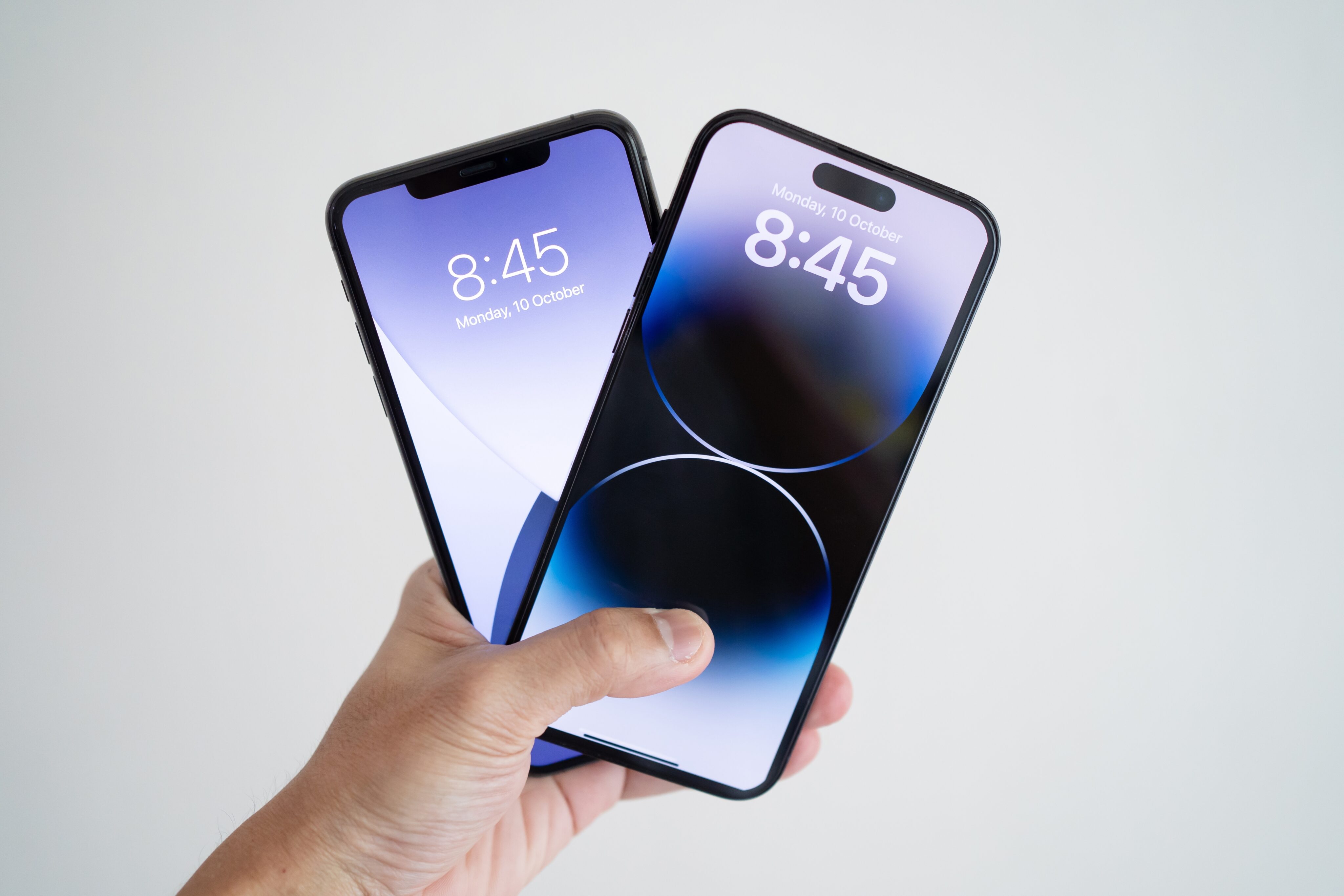 Face ID under the screen will stay for 2025 or later, says Ross Young