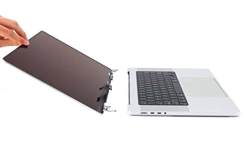 Desmonte da tela do MacBook Pro de 14"