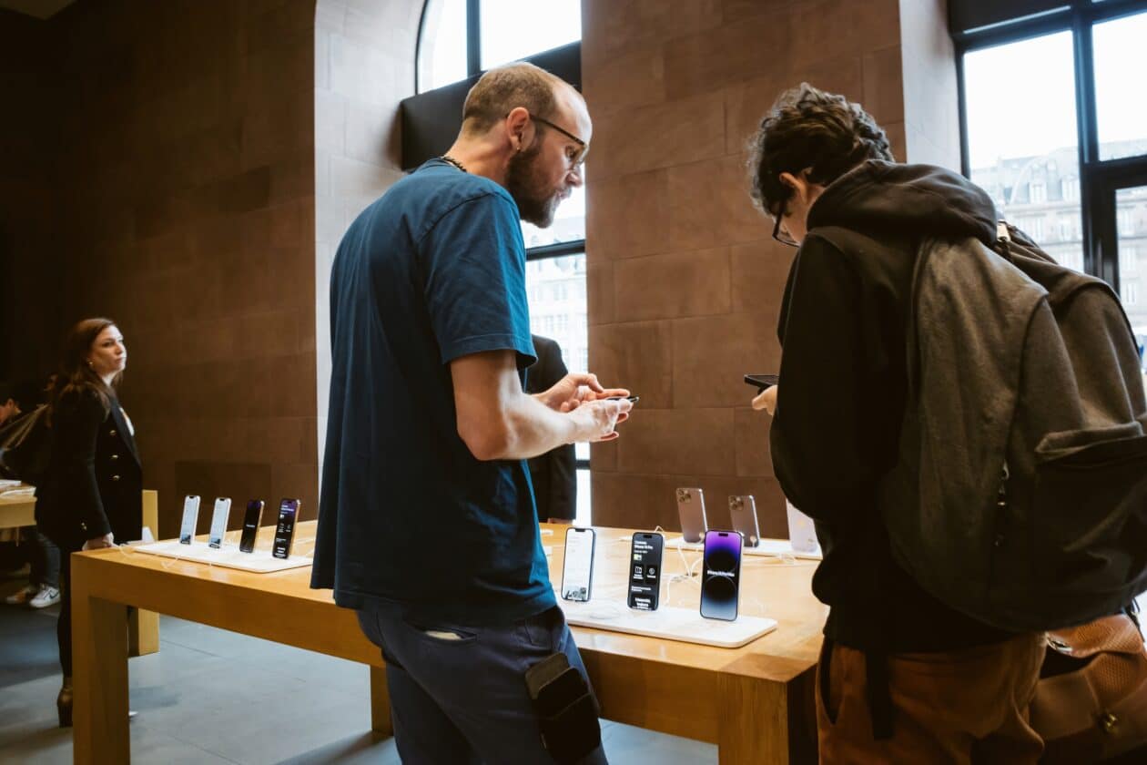 Funcionário de Apple Store