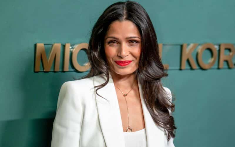 Atriz Freida Pinto