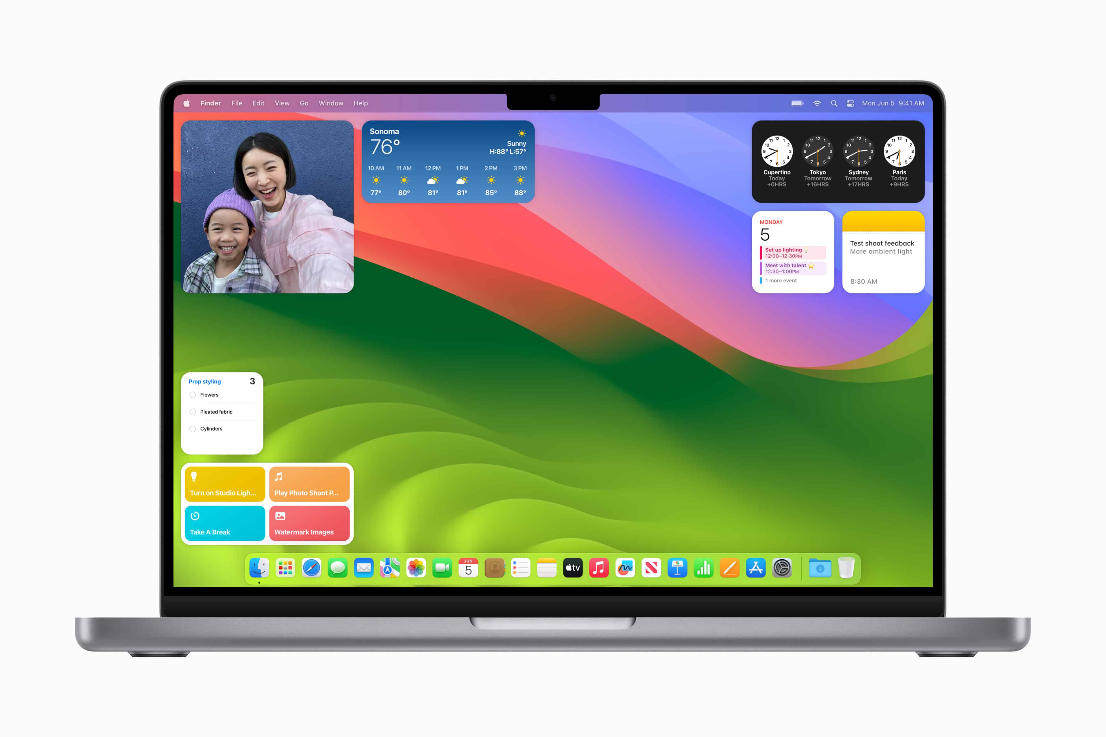 macOS Sonoma 14 rodando em MacBook Pro com widgets na Mesa (Desktop)