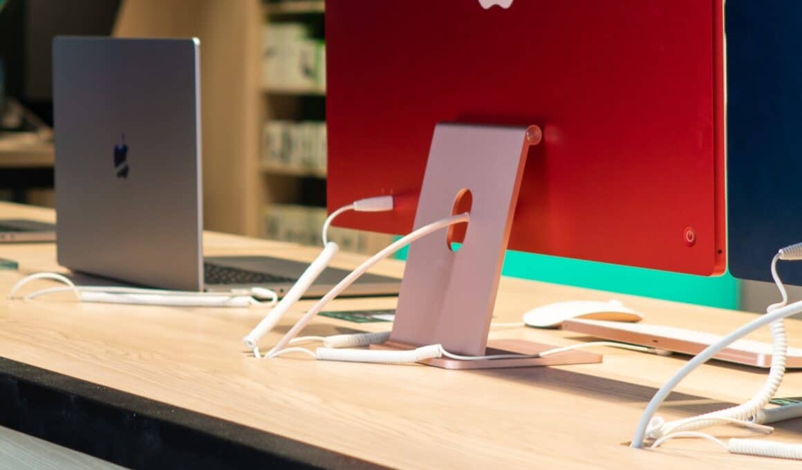 iMac e MacBook em Apple Store