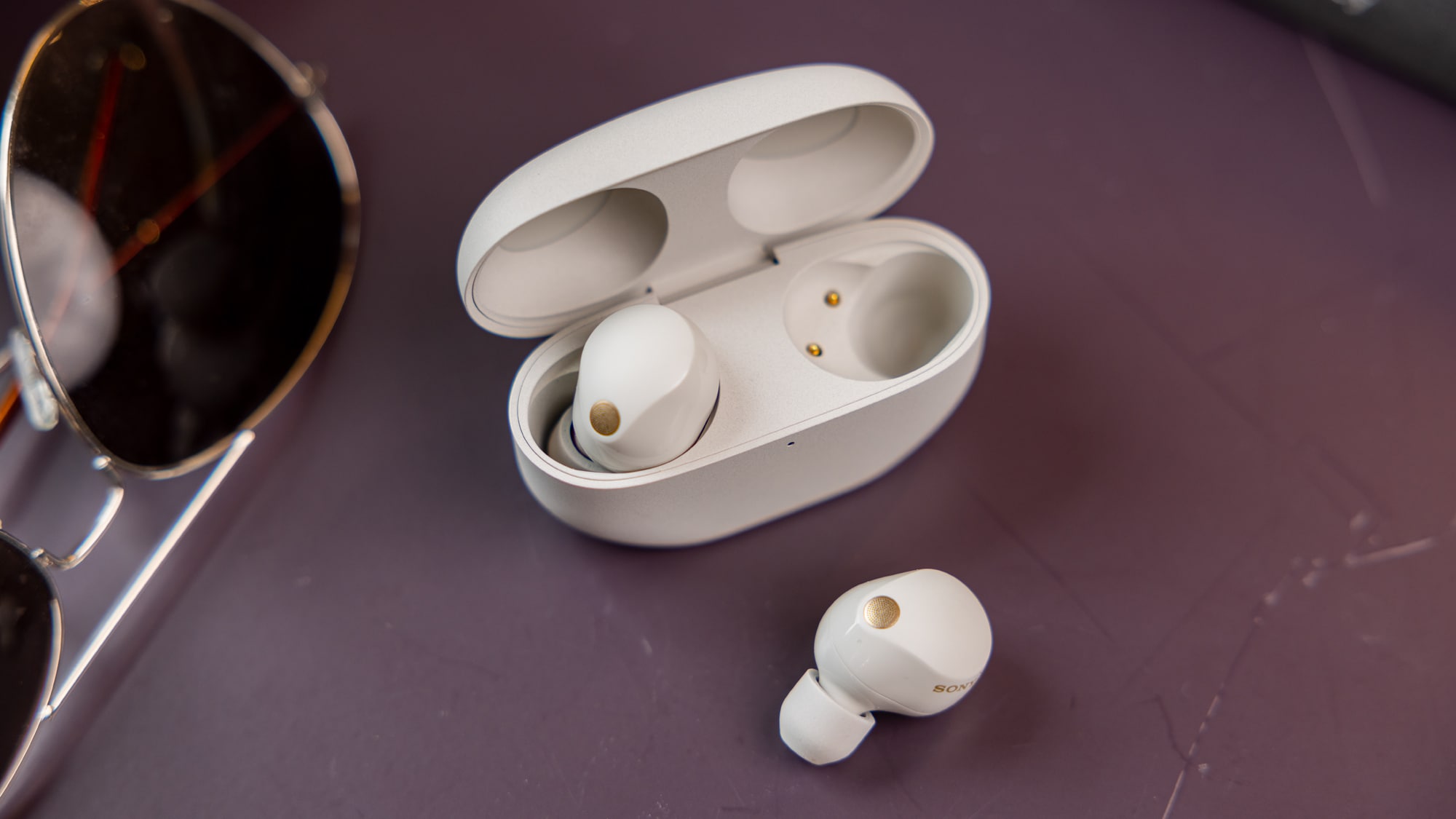 Fones Sony WF-1000XM5 são lançados com melhorias e preço mais alto