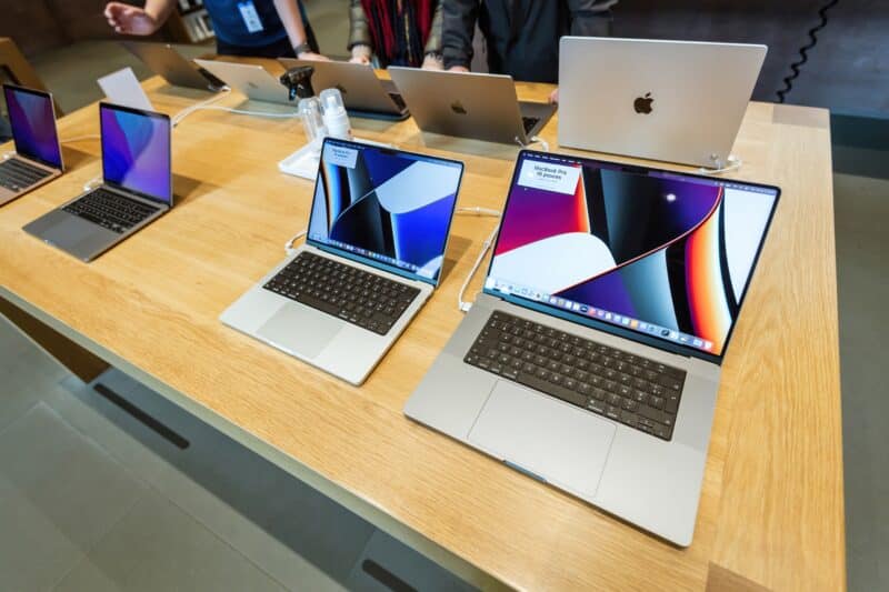 MacBooks Pro de 14" e 16" na Apple Store