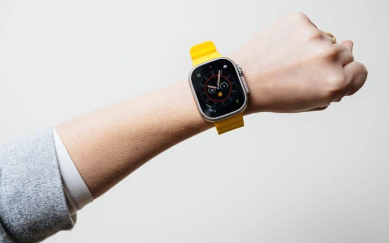 Apple Watch Ultra no braço