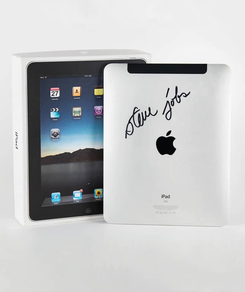 iPad autografado por Steve Jobs vai a leilão
