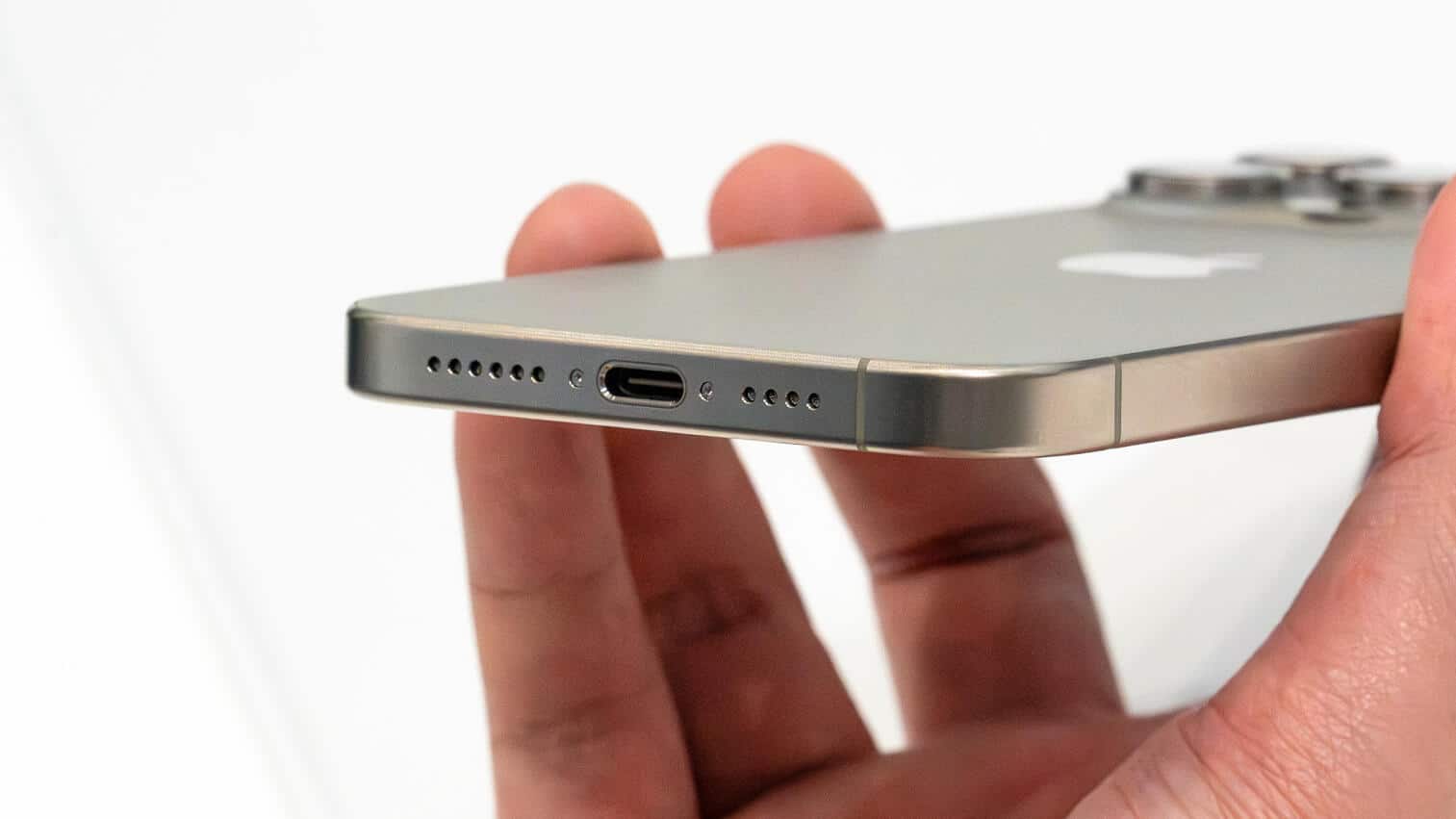 More tests: USB-C did not increase the charging power of iPhone 15 devices