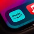 Ícones dos apps Amazon Music e Apple Music