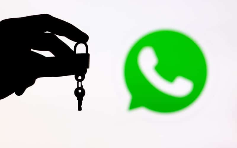 Cadeado e WhatsApp